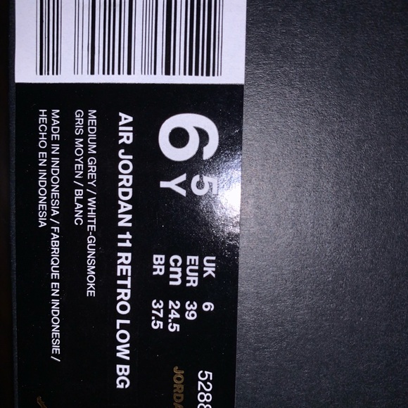 Retro 11’s low. - Picture 2 of 2